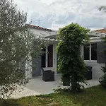Maison Cosy Entre Vignes Et Casa vacanze Dolus d'Oléron